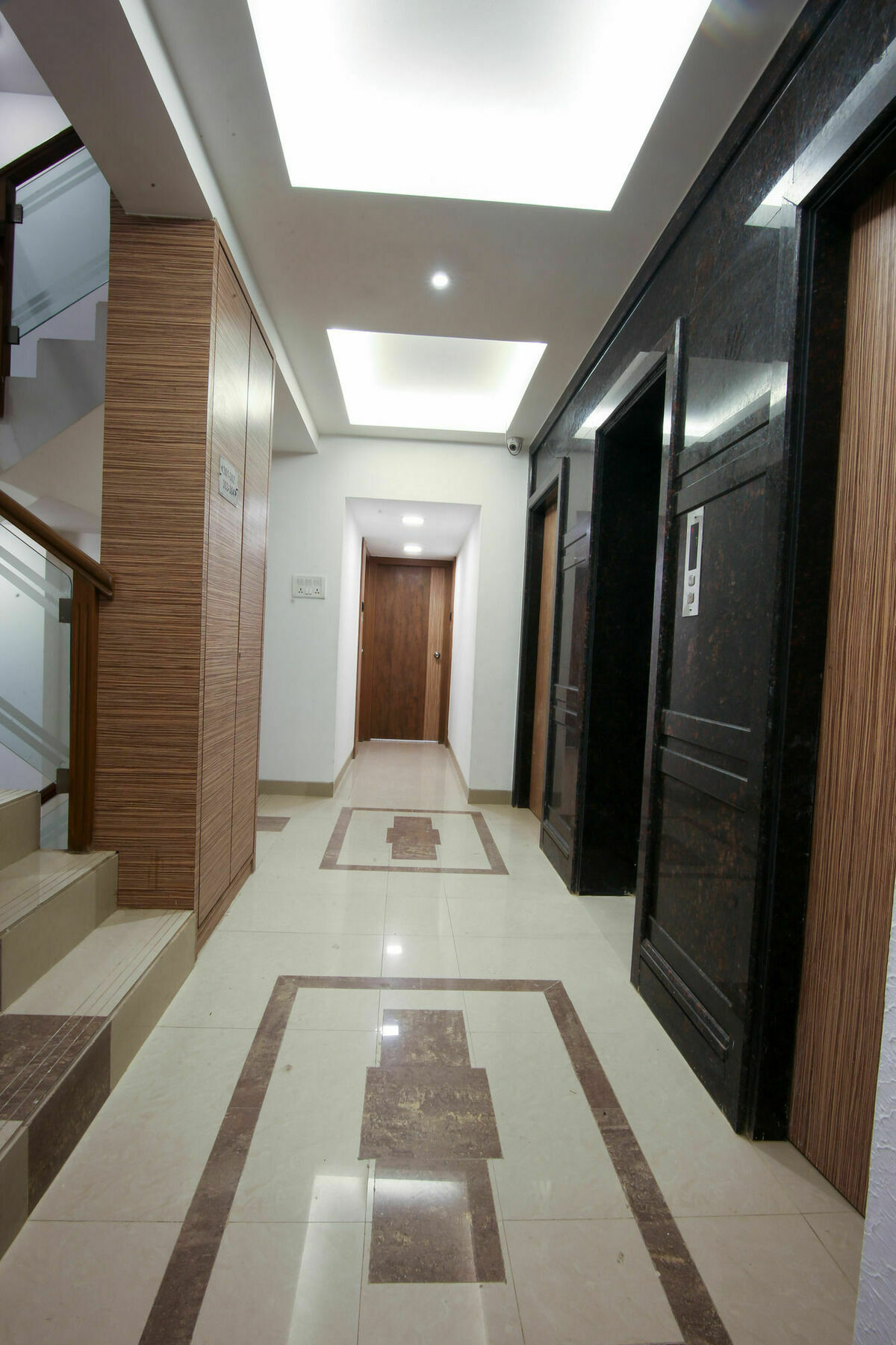 Golden Chariot The Boutique Hotel Мумбай Екстериор снимка
